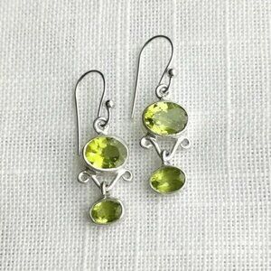 GREEN Peridot dangle drop earrings in Sterling Silver